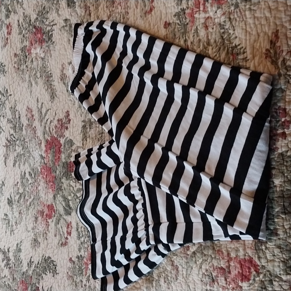 Lolly Wolly Doodle black white striped pull on flare pants. Size Small
